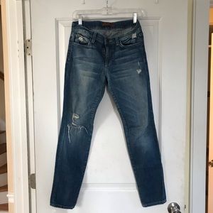 Joe’s Jeans - Distressed Size 28